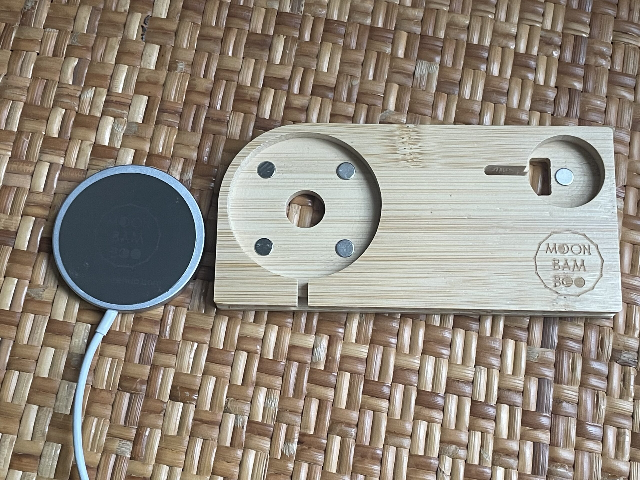 MoonBamBoo® MagFix Plate – Edelstahlplättchen für MagSafe Ladegeräte – Bild 3