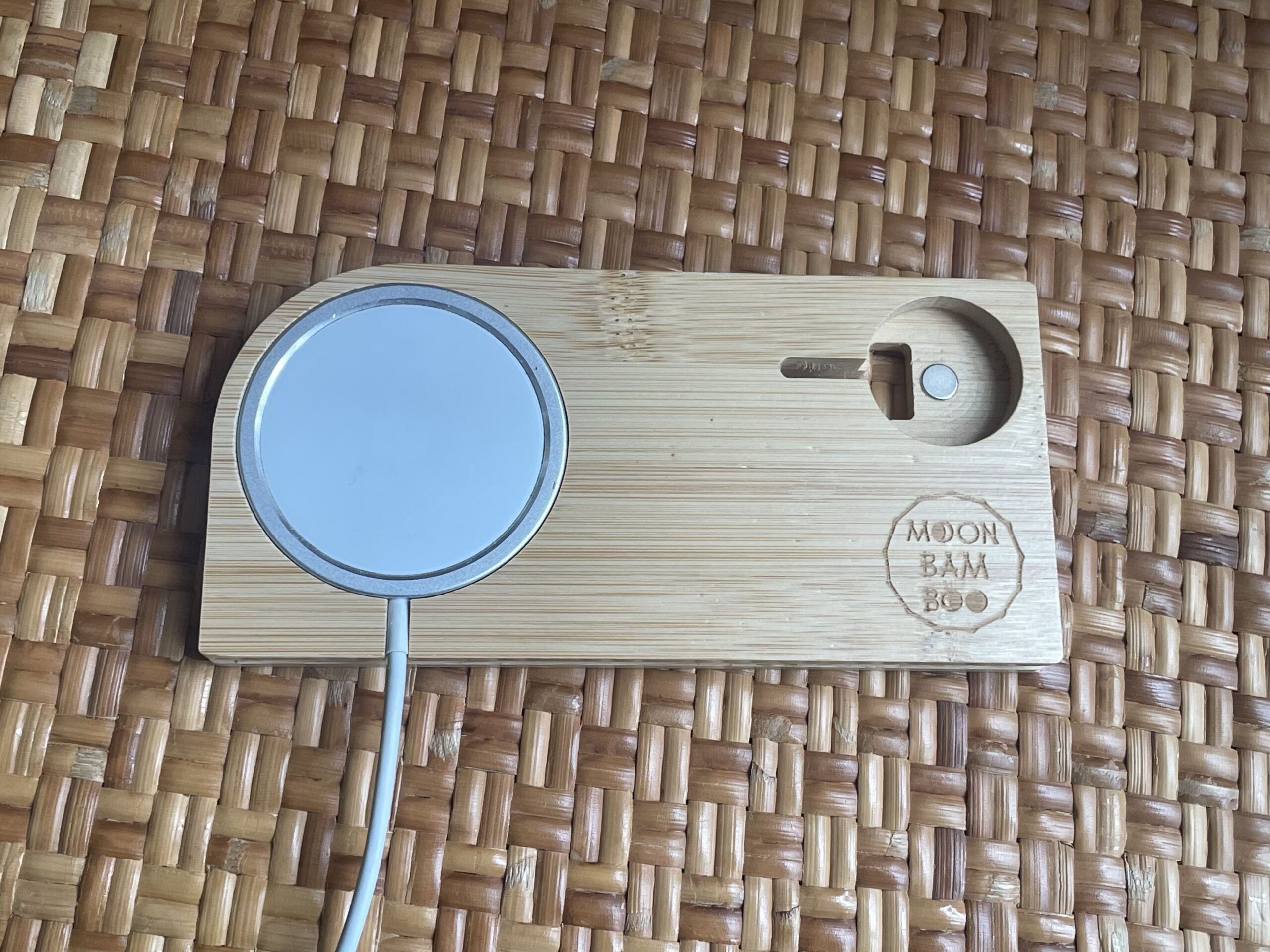 MoonBamBoo® MagFix Plate – Edelstahlplättchen für MagSafe Ladegeräte – Bild 4